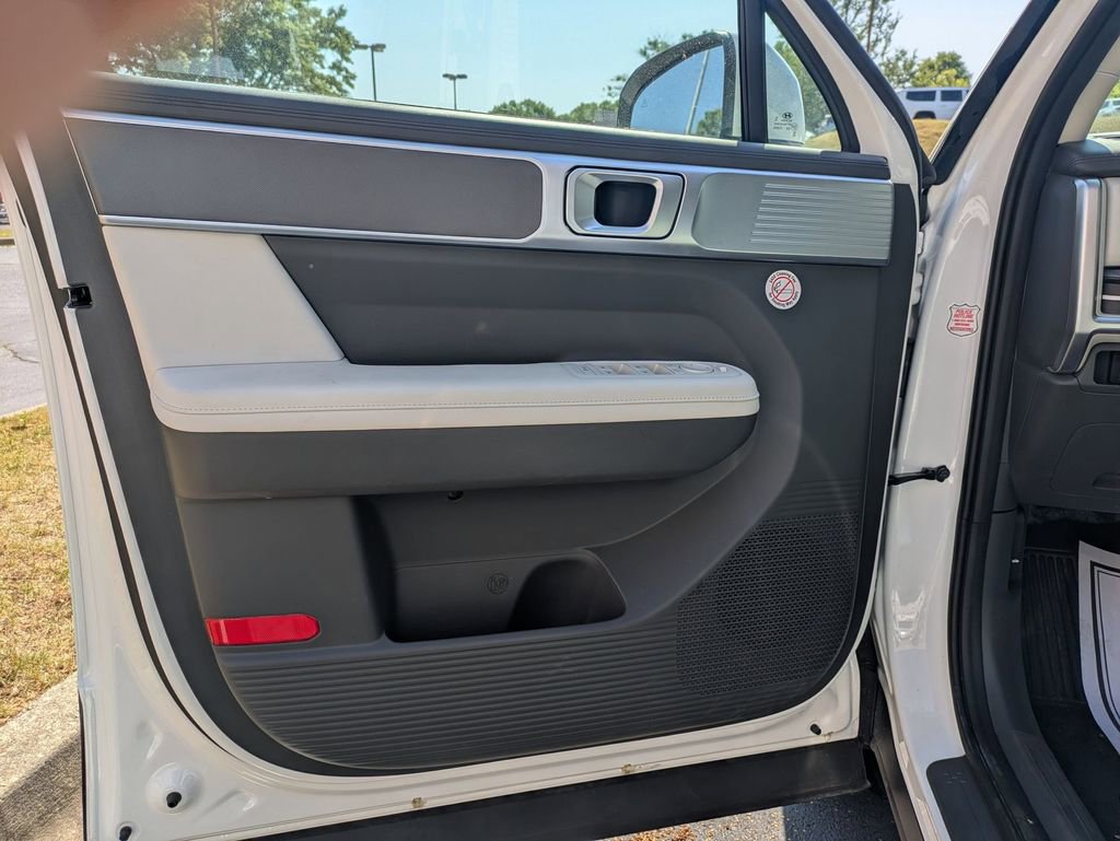 Used 2025 Hyundai Santa Fe SEL AWD/4WD image 11