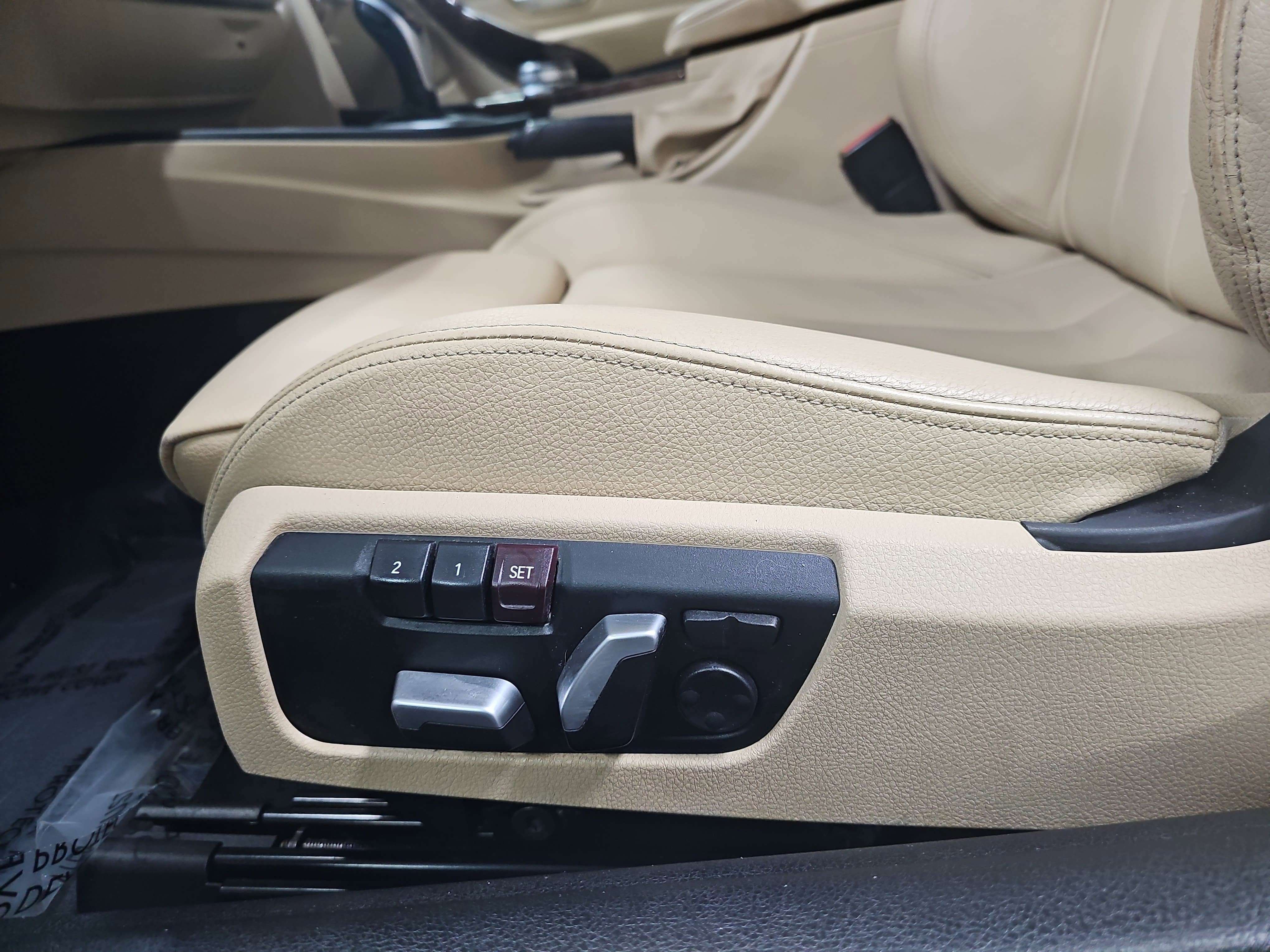 Used 2017 BMW 430i Convertible image 27