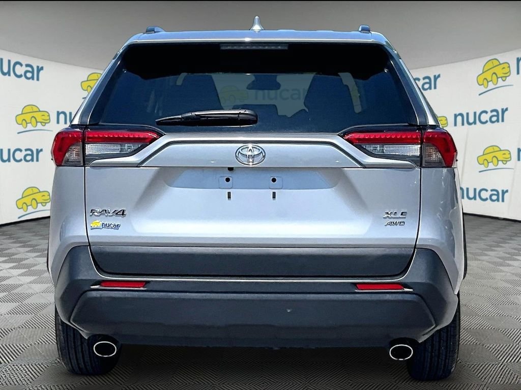 Used 2025 Toyota RAV4 XLE AWD/4WD image 5