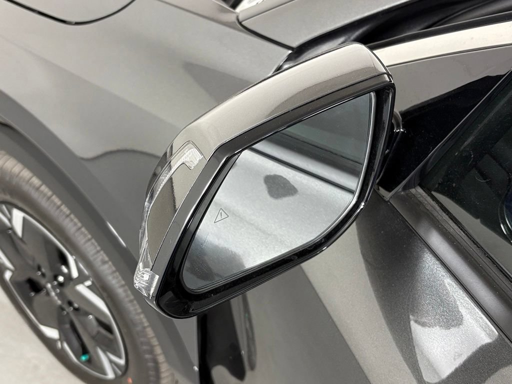 New 2026 Kia Niro Wind FWD image 13
