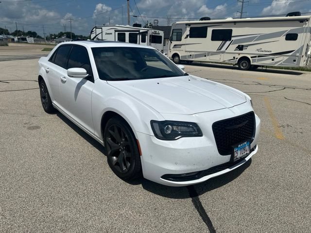 Used 2023 Chrysler 300 S RWD image 5
