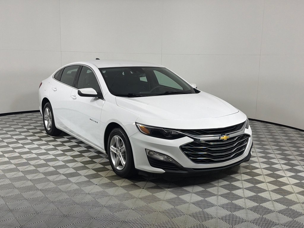 Used 2023 Chevrolet Malibu LS w/ Driver Confidence Package FWD image 3