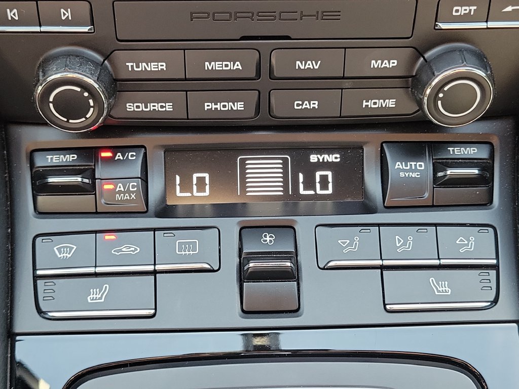 Certified 2019 Porsche 911 Carrera T RWD image 32
