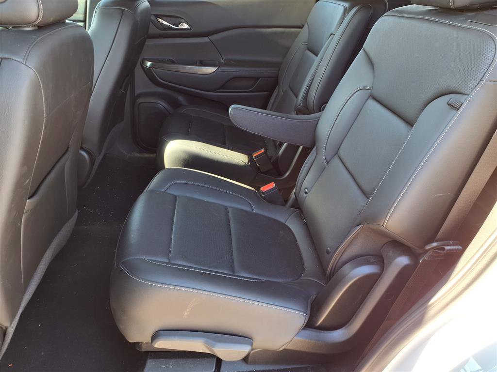 Used 2023 GMC Acadia SLT image 20