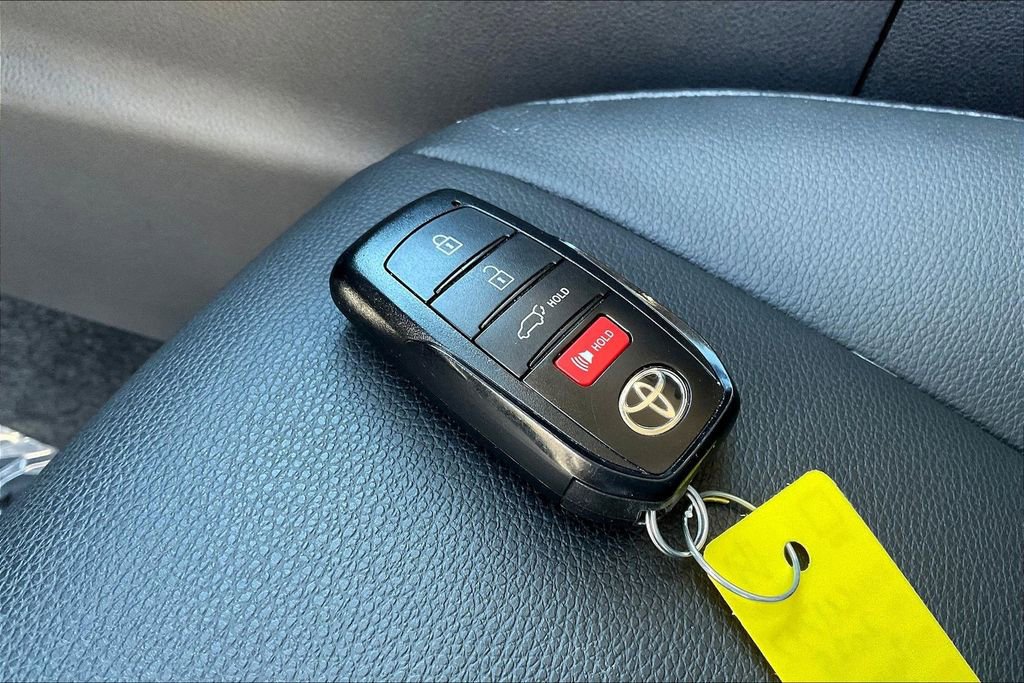 Used 2025 Toyota Grand Highlander AWD image 10