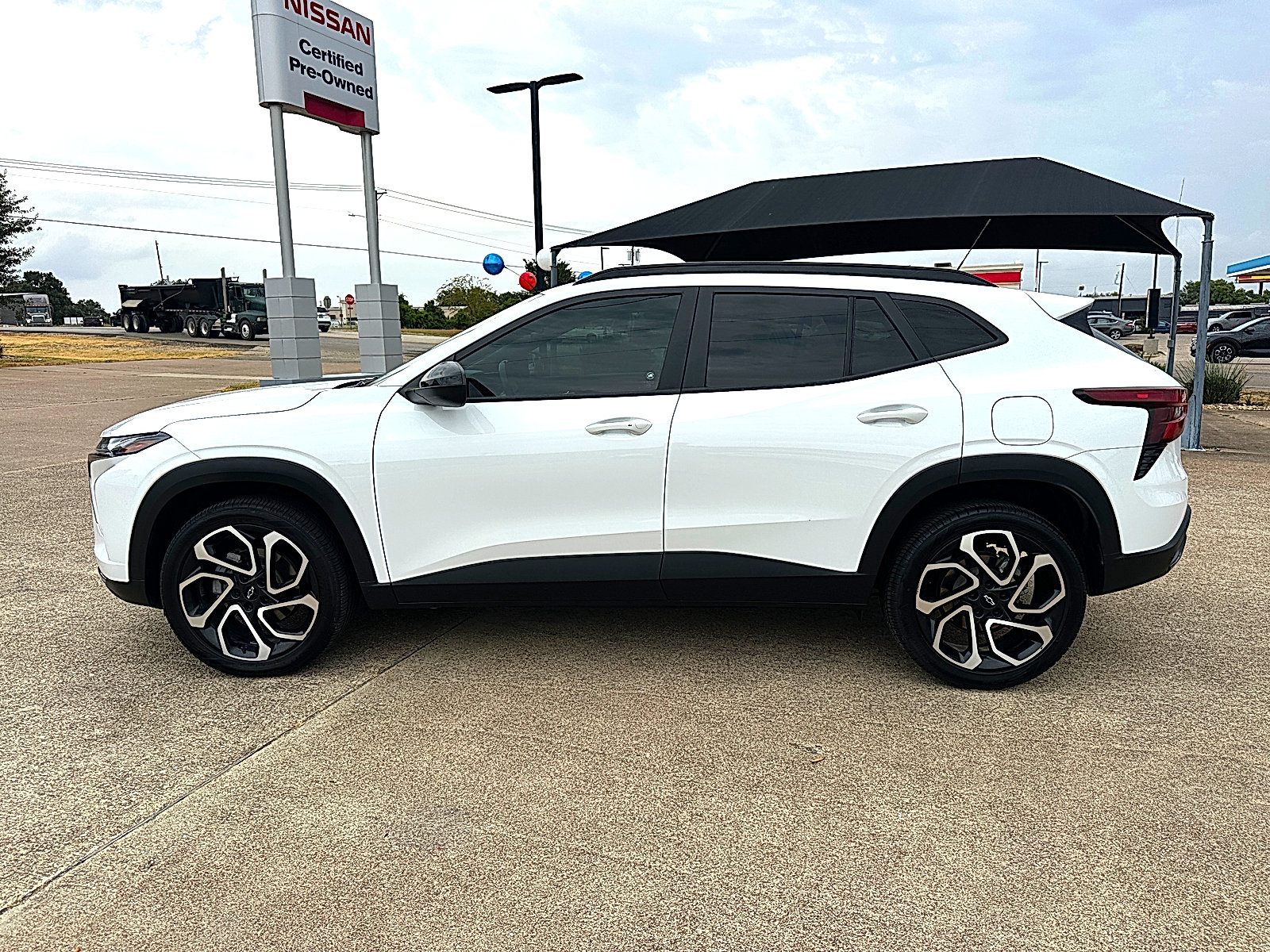 Used 2025 Chevrolet Trax RS w/ Driver Confidence Package FWD image 5