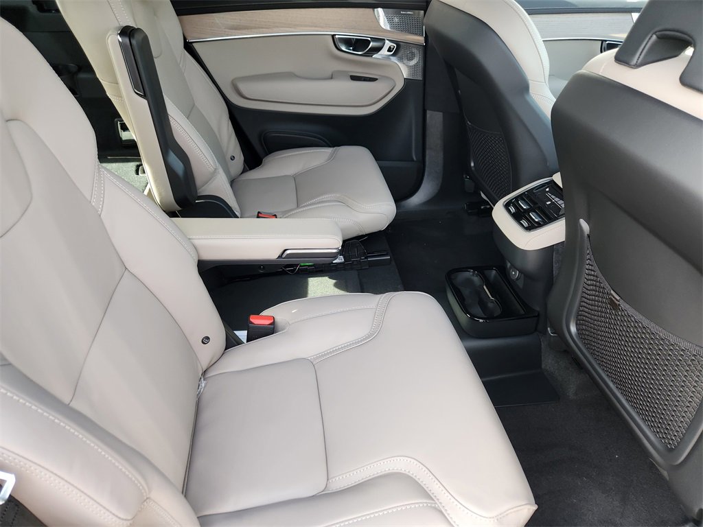 New 2026 Volvo XC90 B6 Ultra w/ Lounge Package image 22