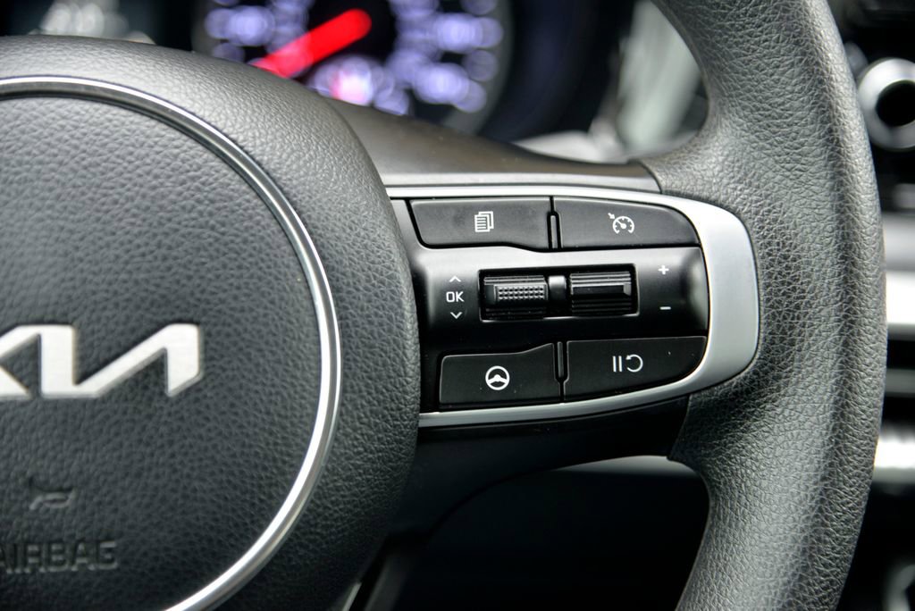 Used 2023 Kia K5 LXS image 23