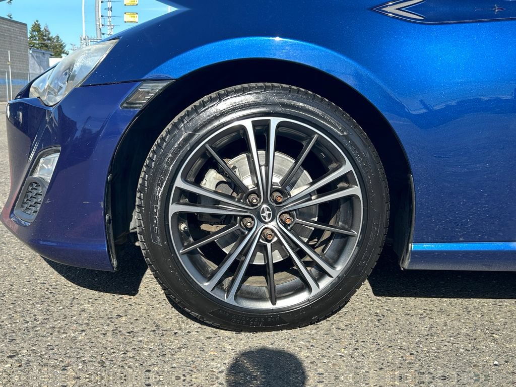 Used 2013 Scion FR-S RWD image 4