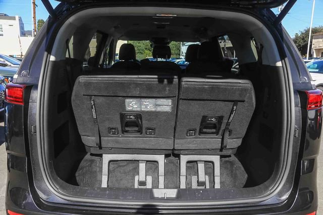 Certified 2024 Kia Carnival EX image 27