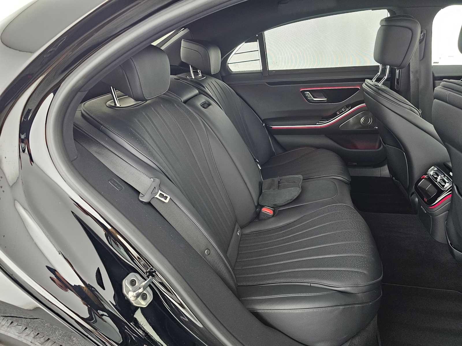 Used 2024 Mercedes-Benz S 500 4MATIC image 12