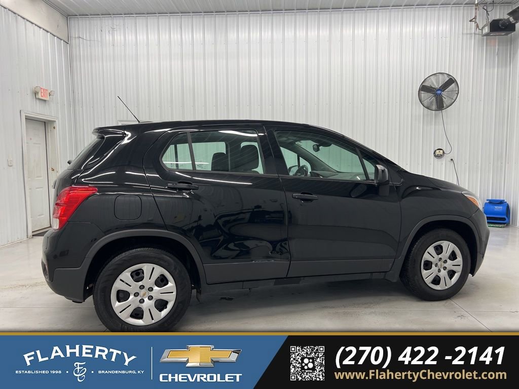 Used 2018 Chevrolet Trax LS video 2