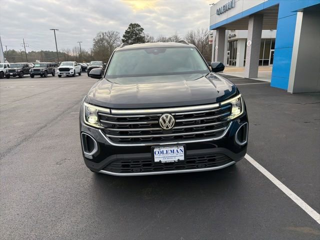 Used 2024 Volkswagen Atlas SE image 2