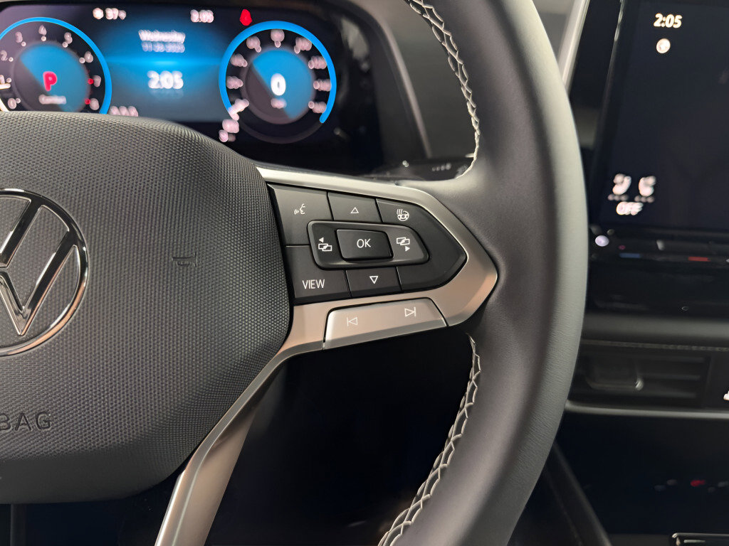 New 2026 Volkswagen Atlas Cross Sport SE image 13