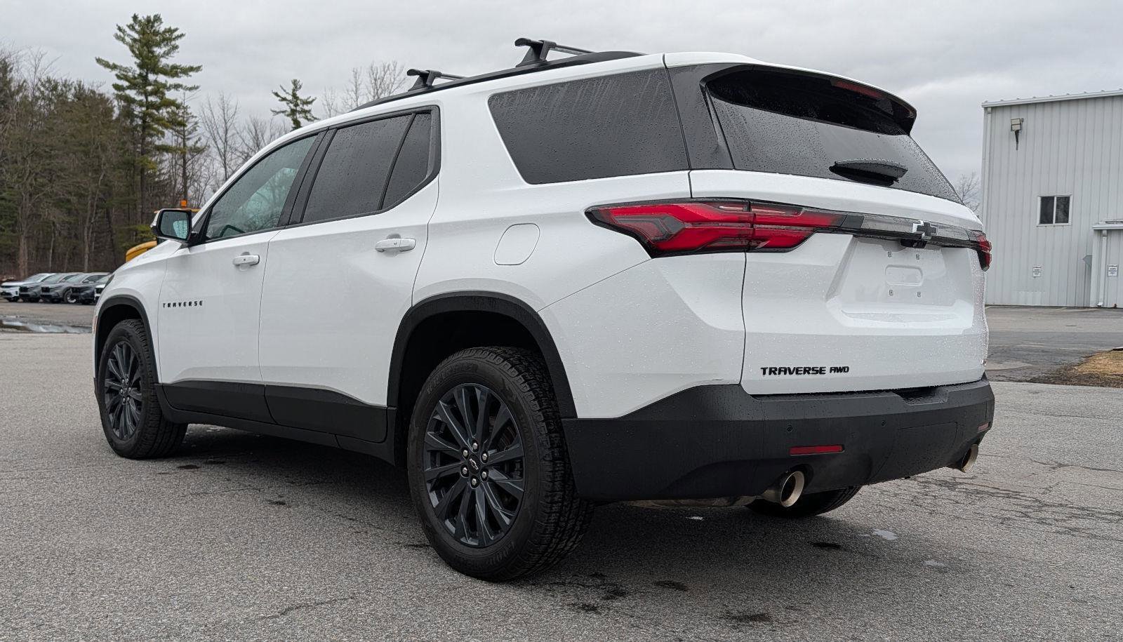 Used 2022 Chevrolet Traverse RS AWD/4WD image 9