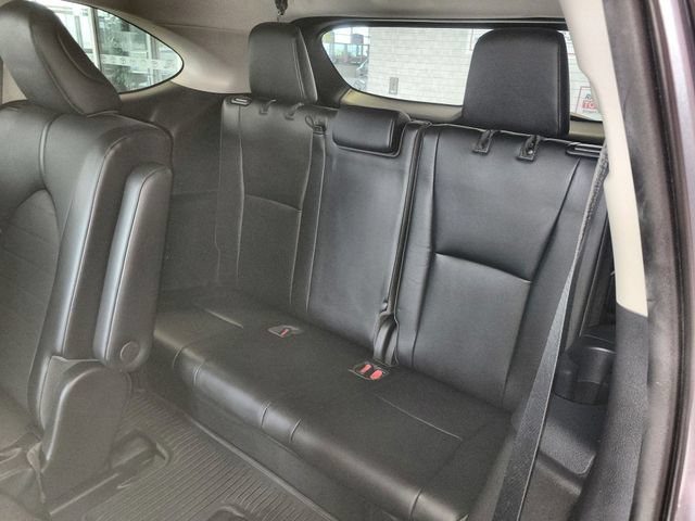 Used 2021 Toyota Highlander XLE AWD/4WD image 24