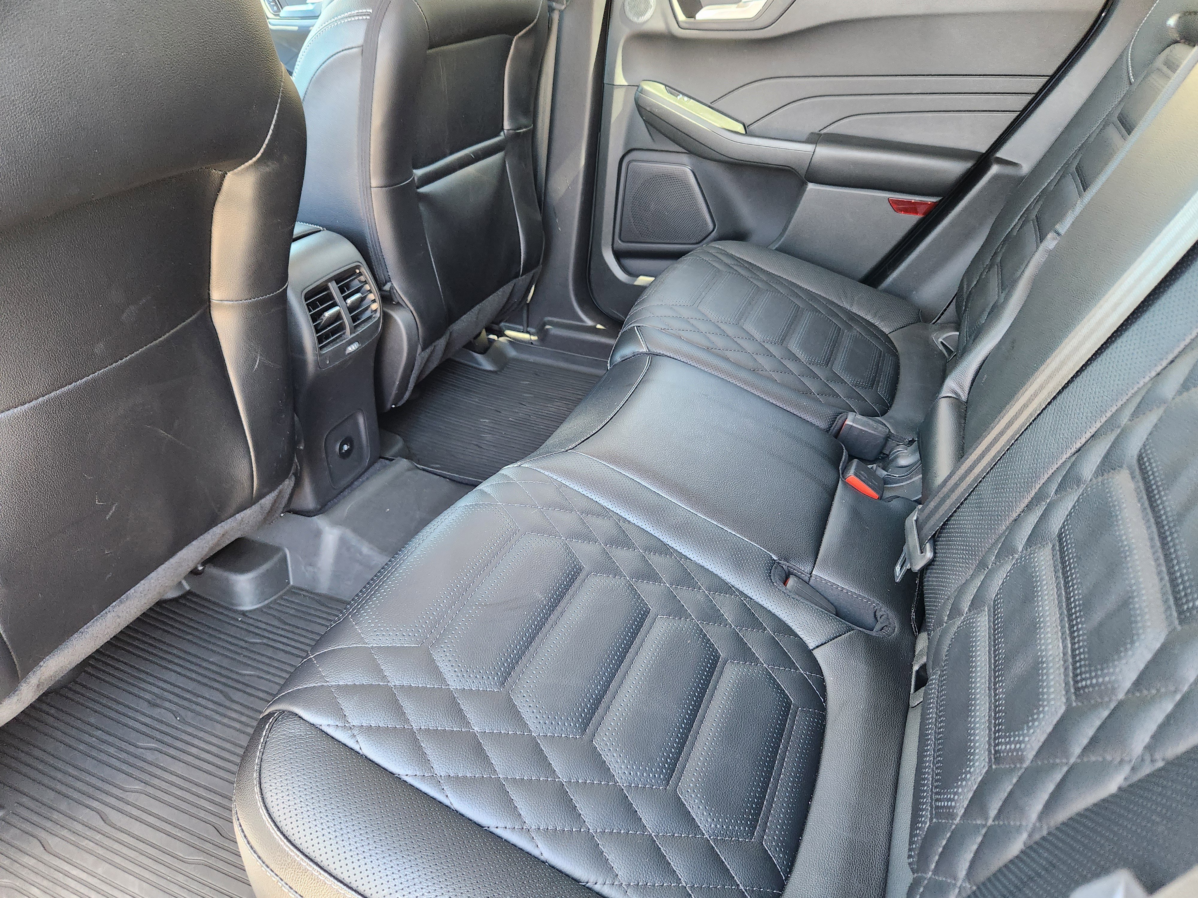 Used 2023 Ford Escape Platinum w/ Premium Technology Package image 12