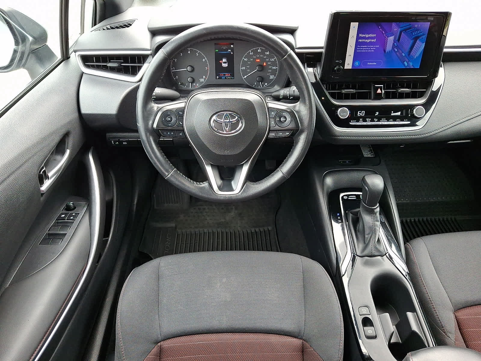 Used 2024 Toyota Corolla SE w/ SE Premium Package FWD image 14
