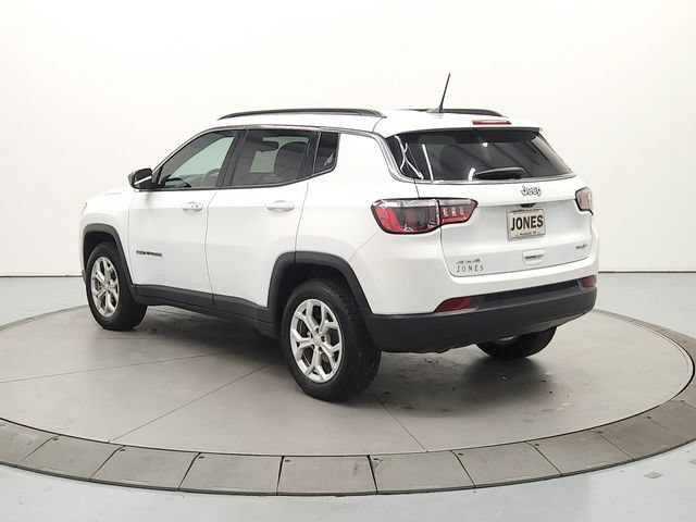 Used 2024 Jeep Compass Latitude AWD/4WD image 6