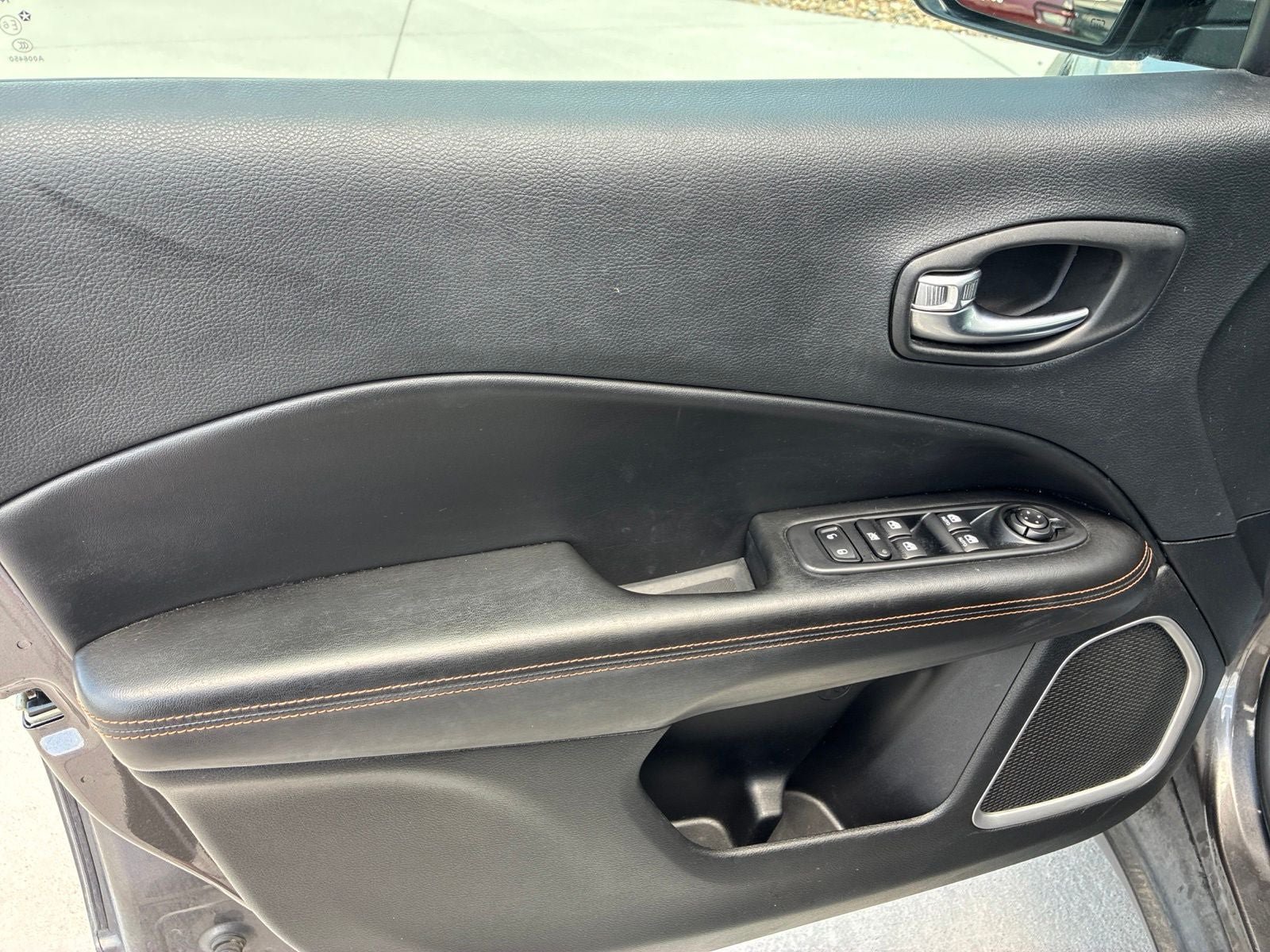 Used 2018 Jeep Compass Limited AWD/4WD image 13