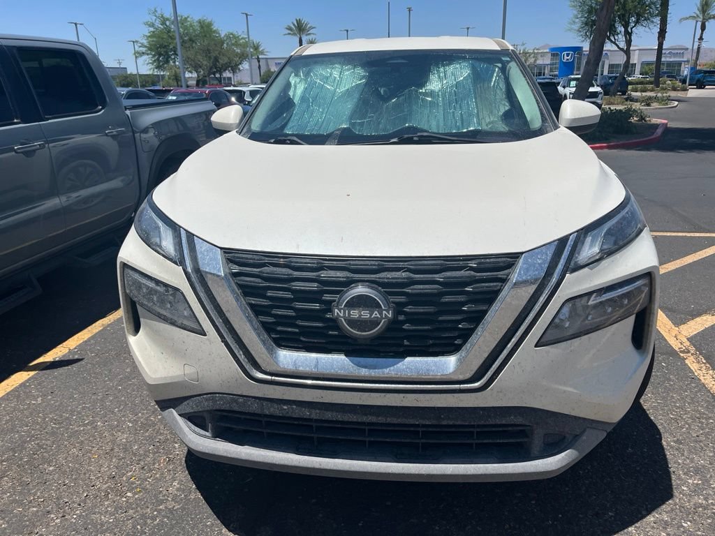 Certified 2023 Nissan Rogue SV FWD image 2