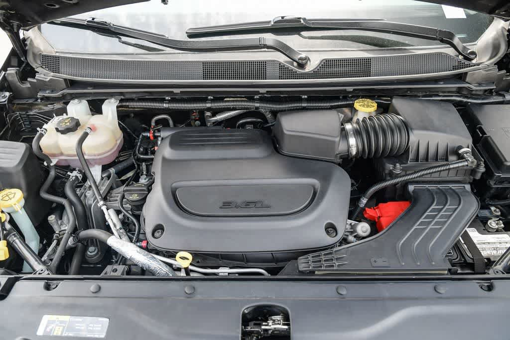 Used 2019 Chrysler Pacifica L FWD image 25