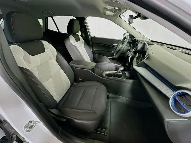 Used 2025 Chevrolet Trax LS FWD image 25