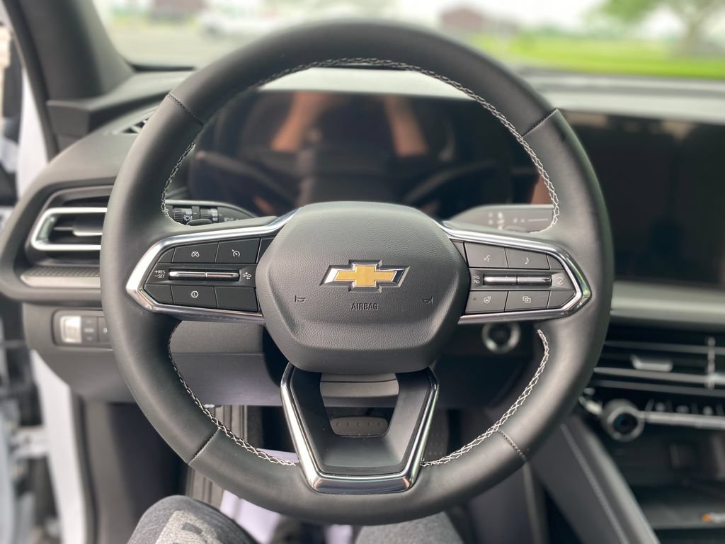 New 2026 Chevrolet Traverse LT w/ Driver Confidence Package FWD image 28