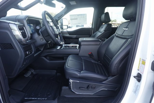 New 2025 Ford F250 Platinum image 4