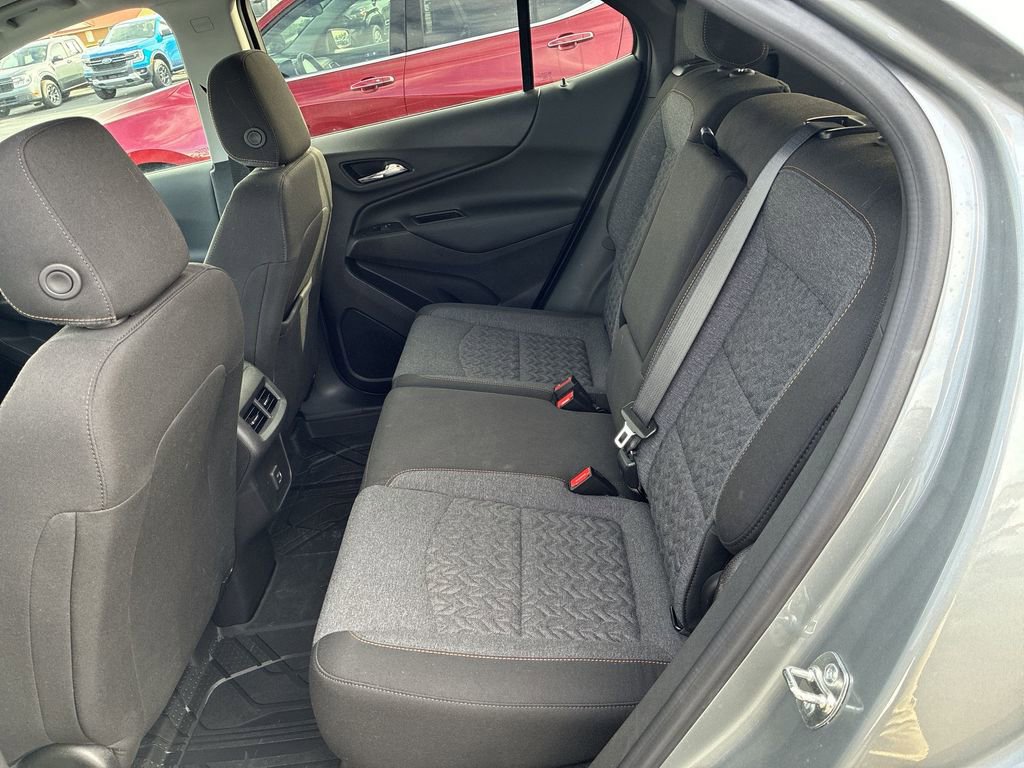 Used 2024 Chevrolet Equinox LT w/ LPO, Floor Liner Package FWD image 19