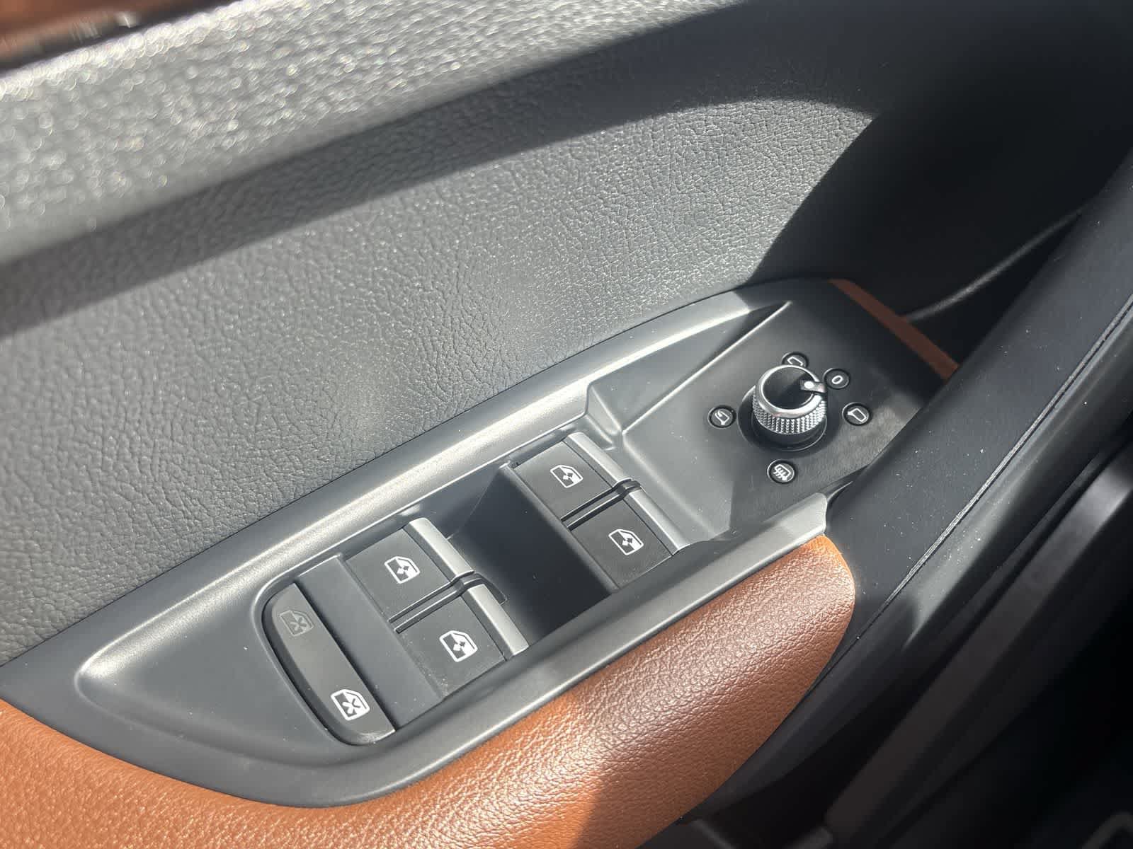 Used 2018 Audi Q5 Premium Plus AWD/4WD image 30