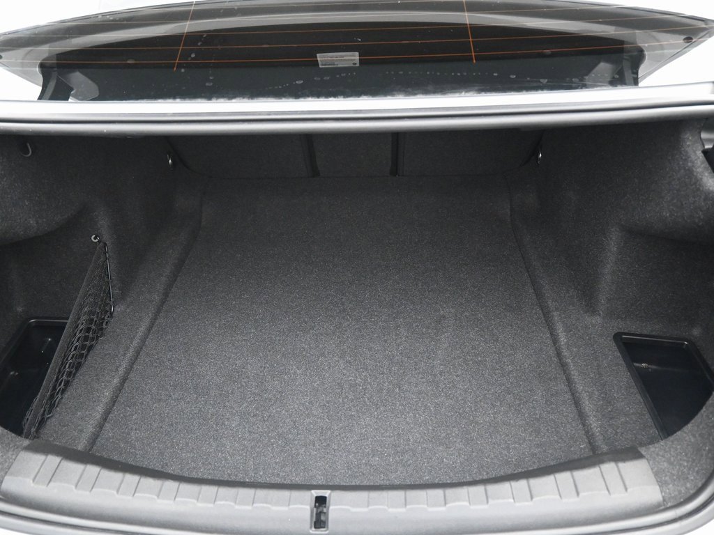 Used 2024 BMW 330i xDrive Sedan w/ Premium Package image 32