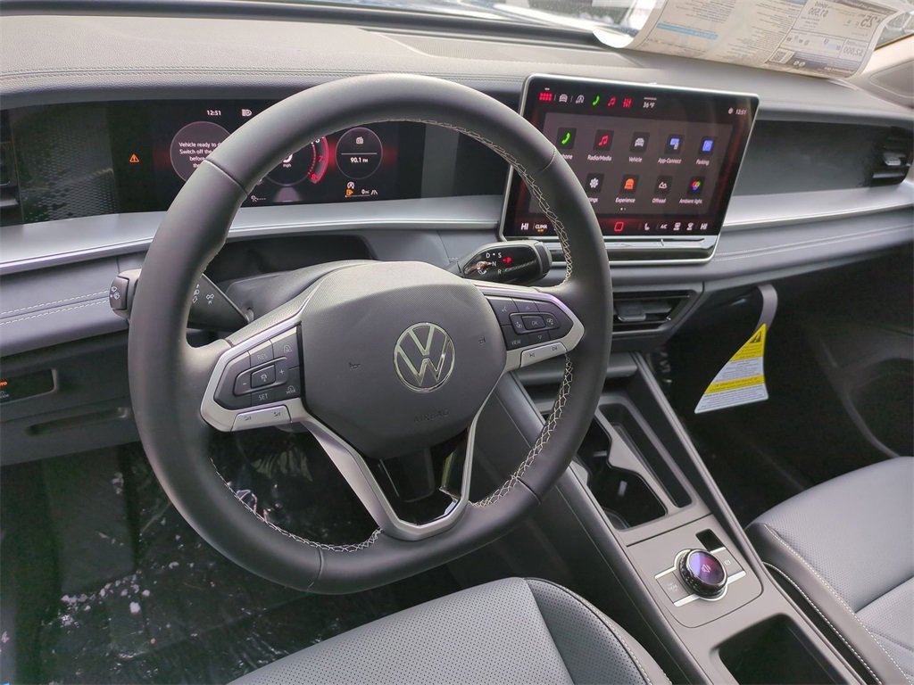 New 2026 Volkswagen Tiguan SE image 30