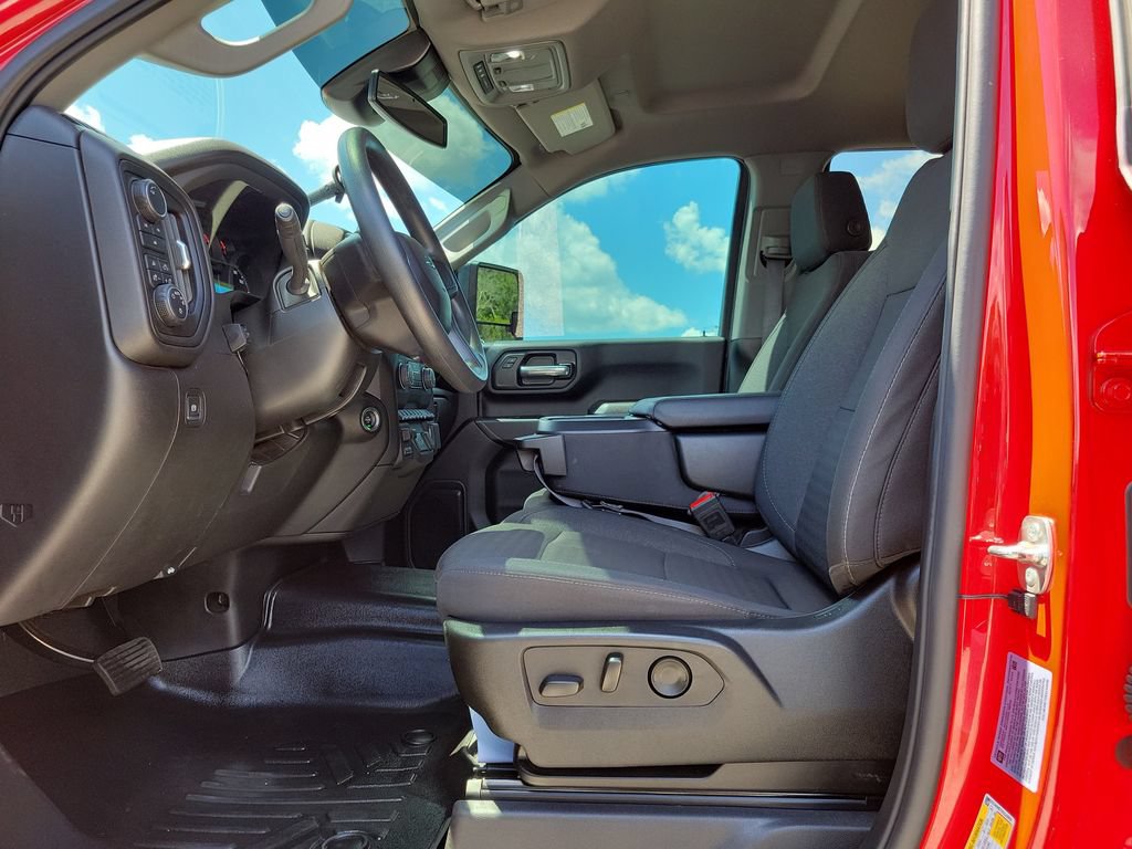 Used 2025 Chevrolet Silverado 2500 Custom w/ Custom Value Package AWD/4WD image 23