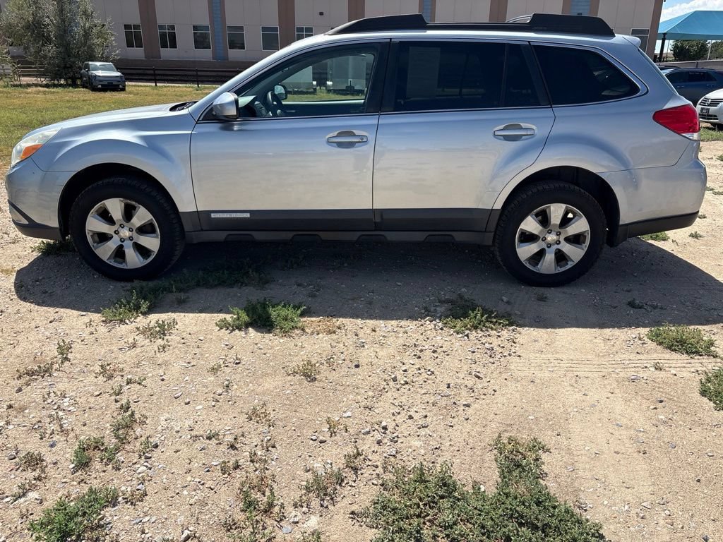 Used 2012 Subaru Outback 2.5i Premium AWD/4WD image 2