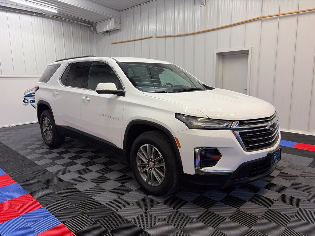 Used 2023 Chevrolet Traverse LT w/ LPO, Floor Liner Package AWD/4WD image 3