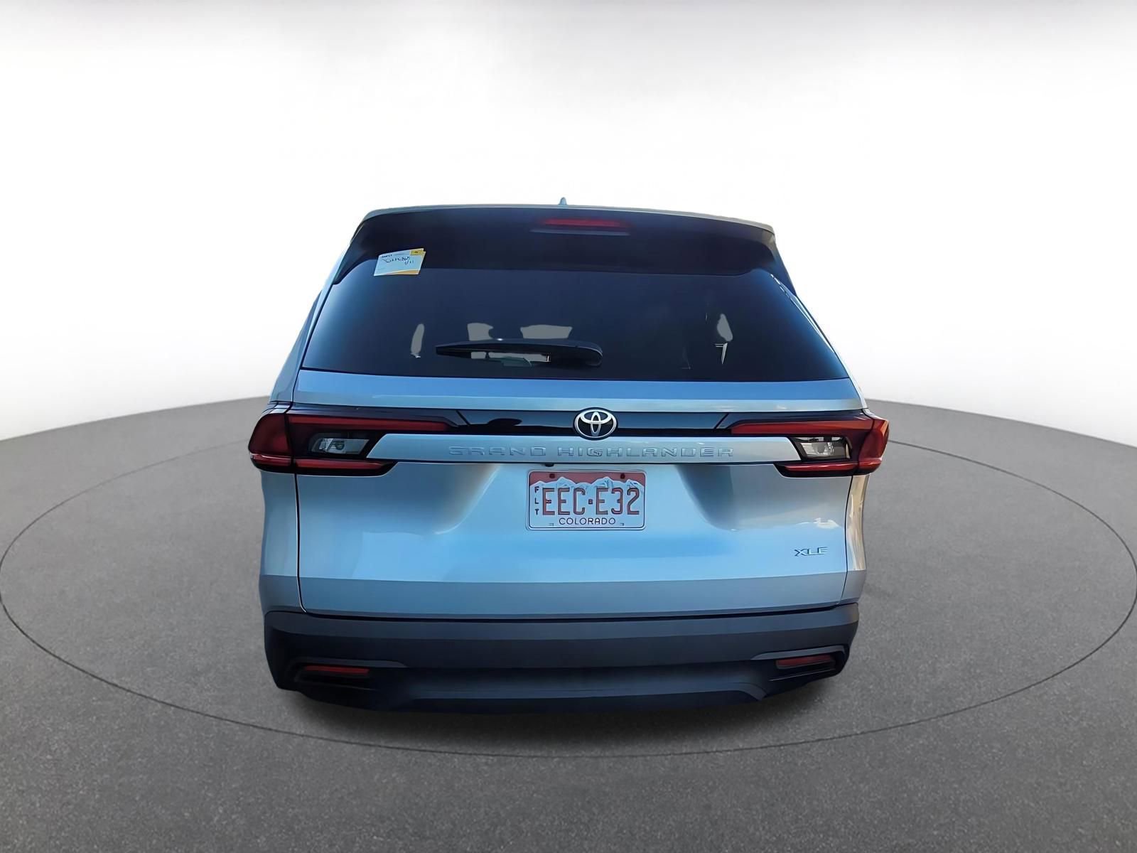 Used 2025 Toyota Grand Highlander FWD image 6