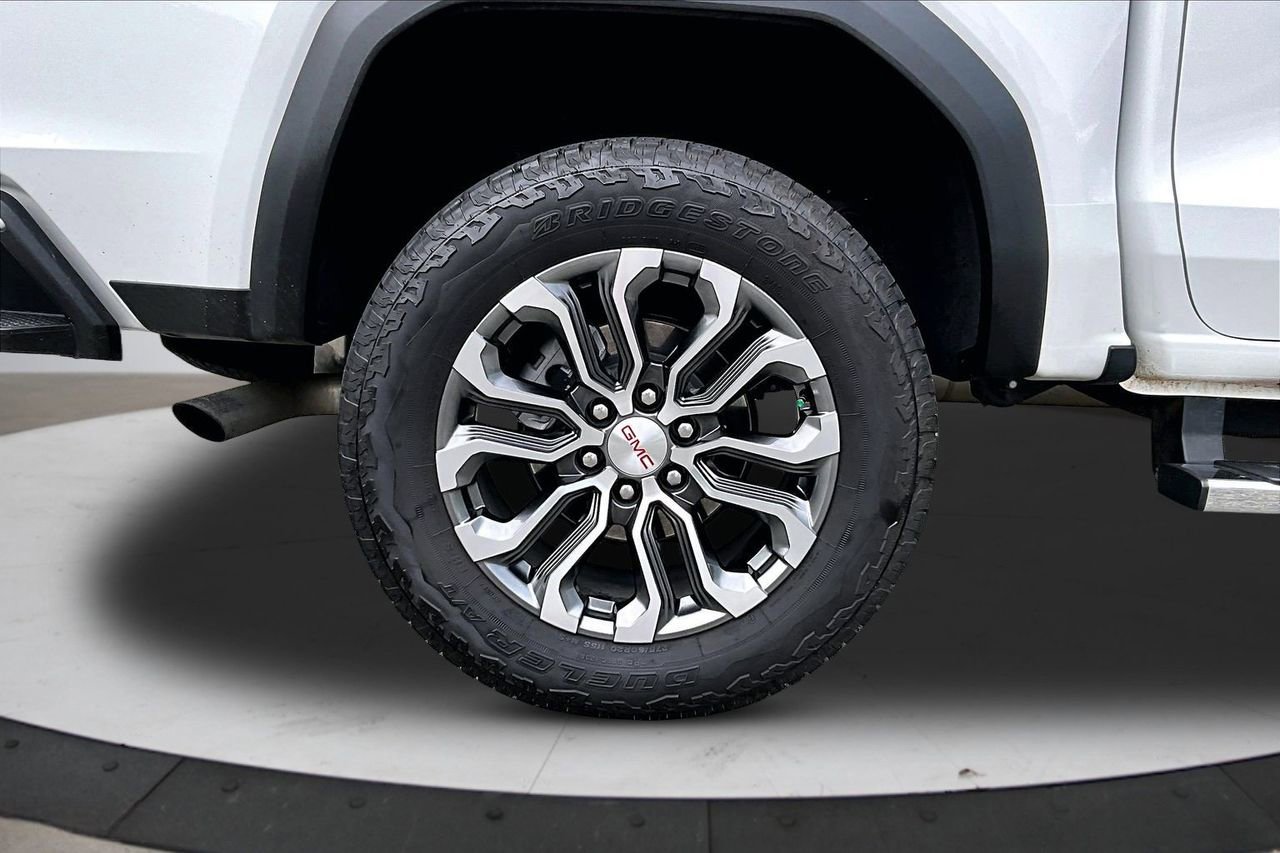Used 2024 GMC Canyon Denali AWD/4WD image 36