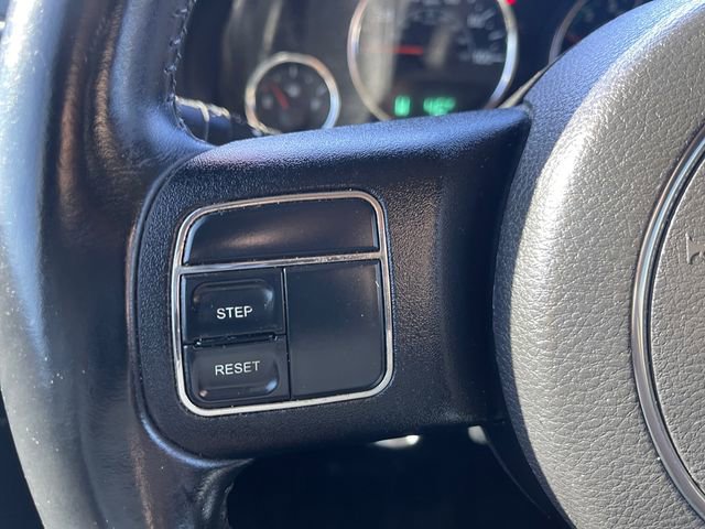 Used 2012 Jeep Wrangler Rubicon w/ Dual Top Group AWD/4WD image 18