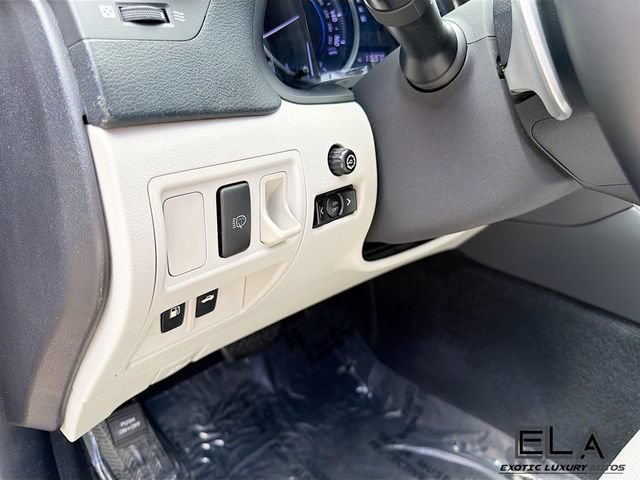 Used 2011 Lexus IS 350 w/ Premium Pkg Value Edition RWD image 11