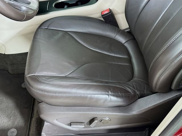 Used 2018 Lincoln MKC Reserve image 23