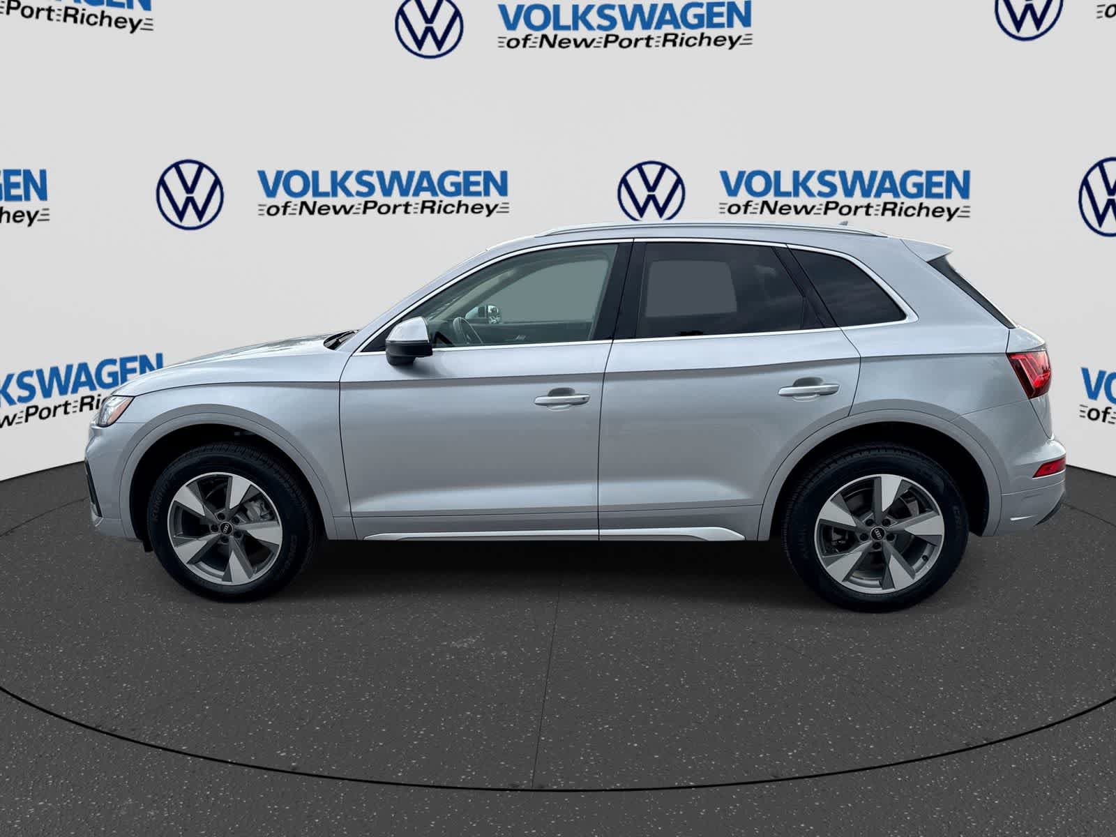 Used 2023 Audi Q5 2.0T Premium Plus w/ Premium Plus Package AWD/4WD image 11