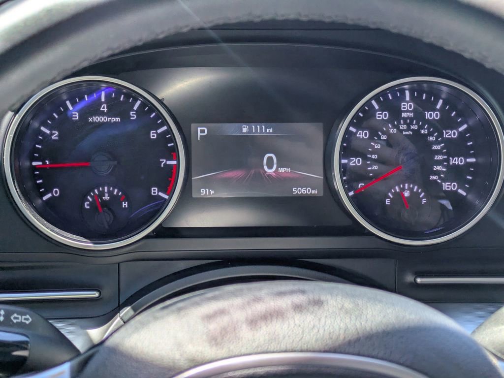 Used 2024 Kia Carnival LX FWD image 20