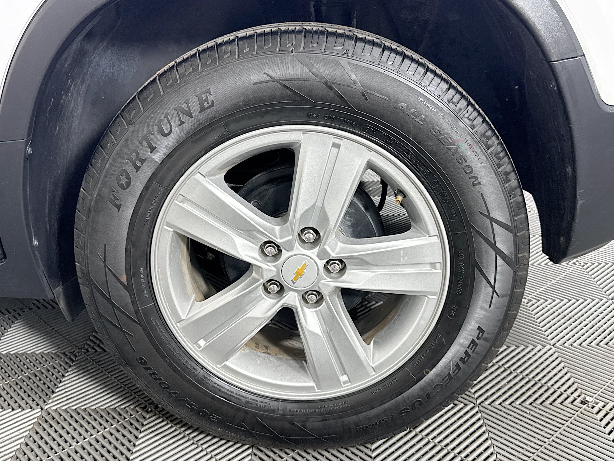 Used 2020 Chevrolet Trax LS FWD image 34