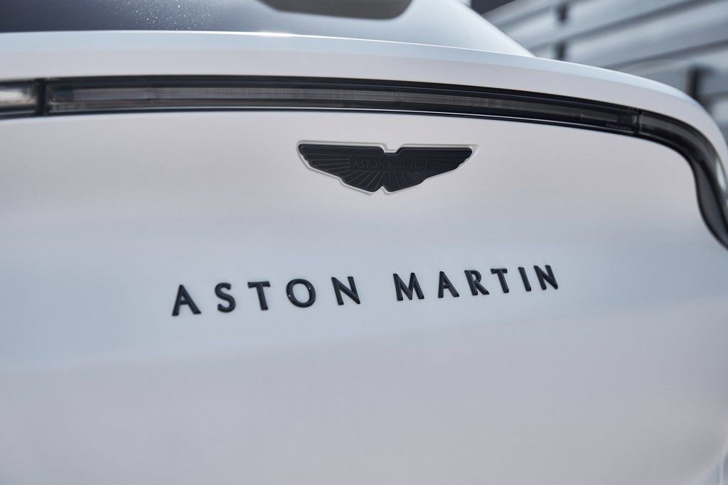 Used 2025 Aston Martin DBX 707 image 12