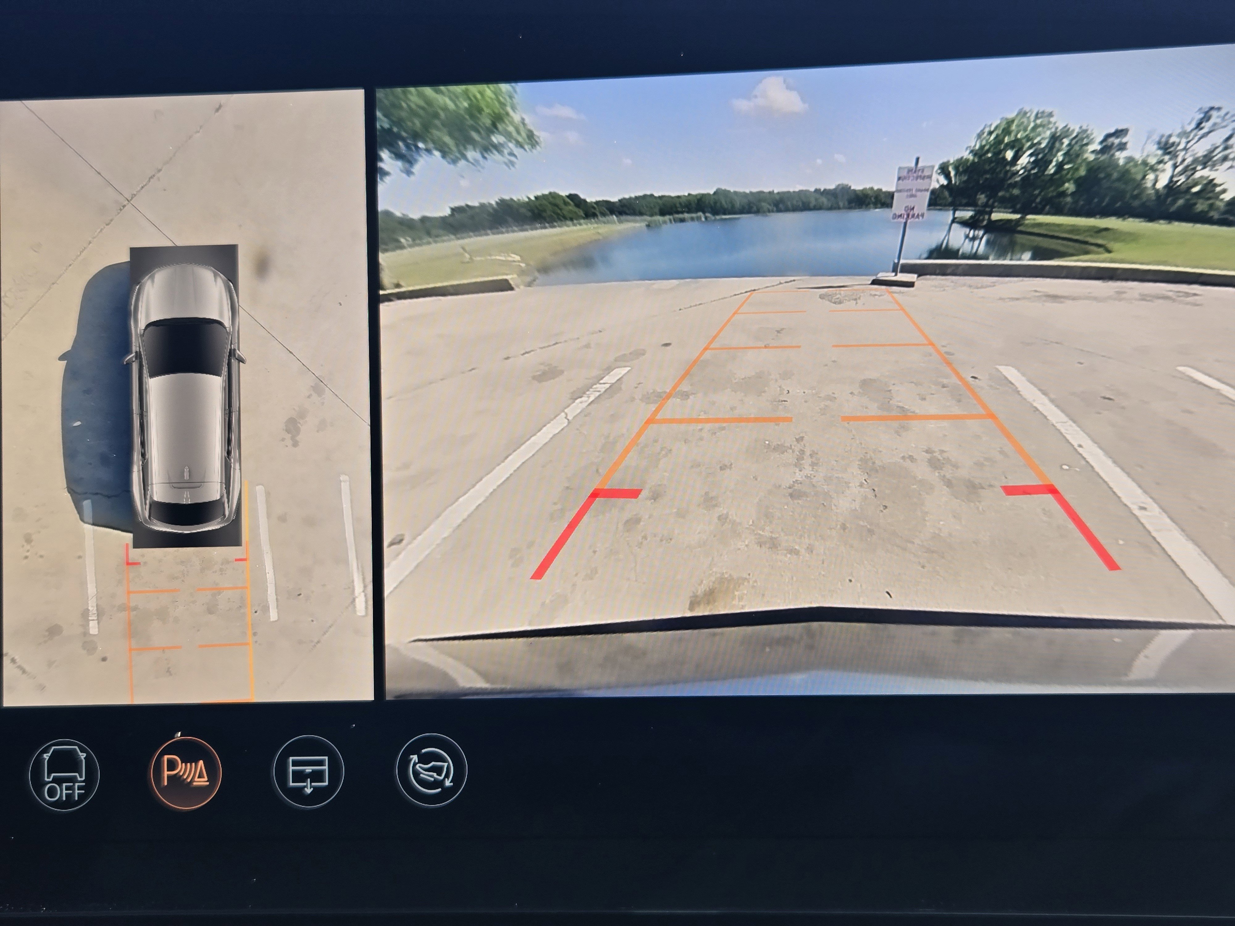 New 2025 Cadillac Optiq Sport 1 image 13