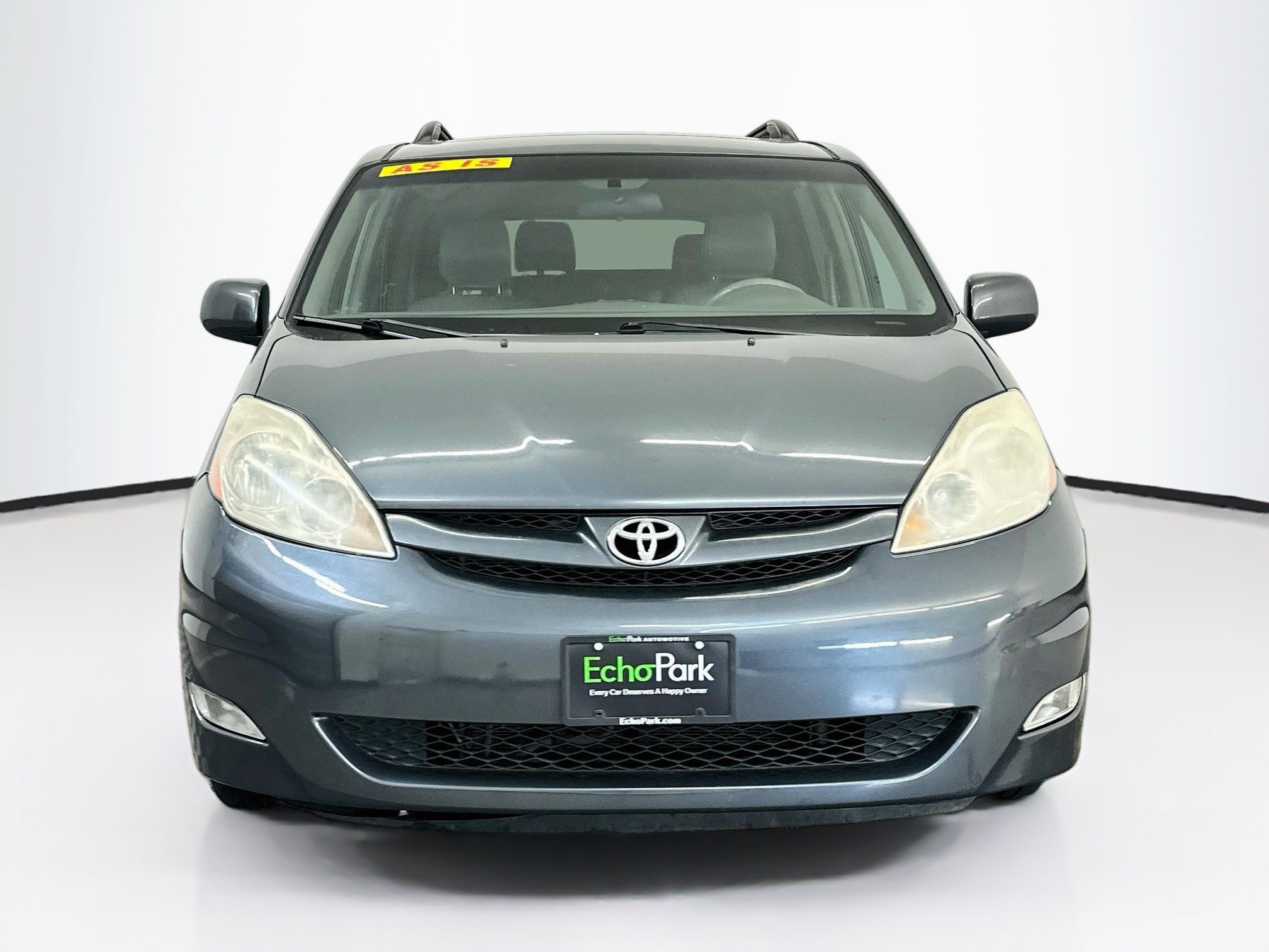Used 2007 Toyota Sienna XLE FWD image 2