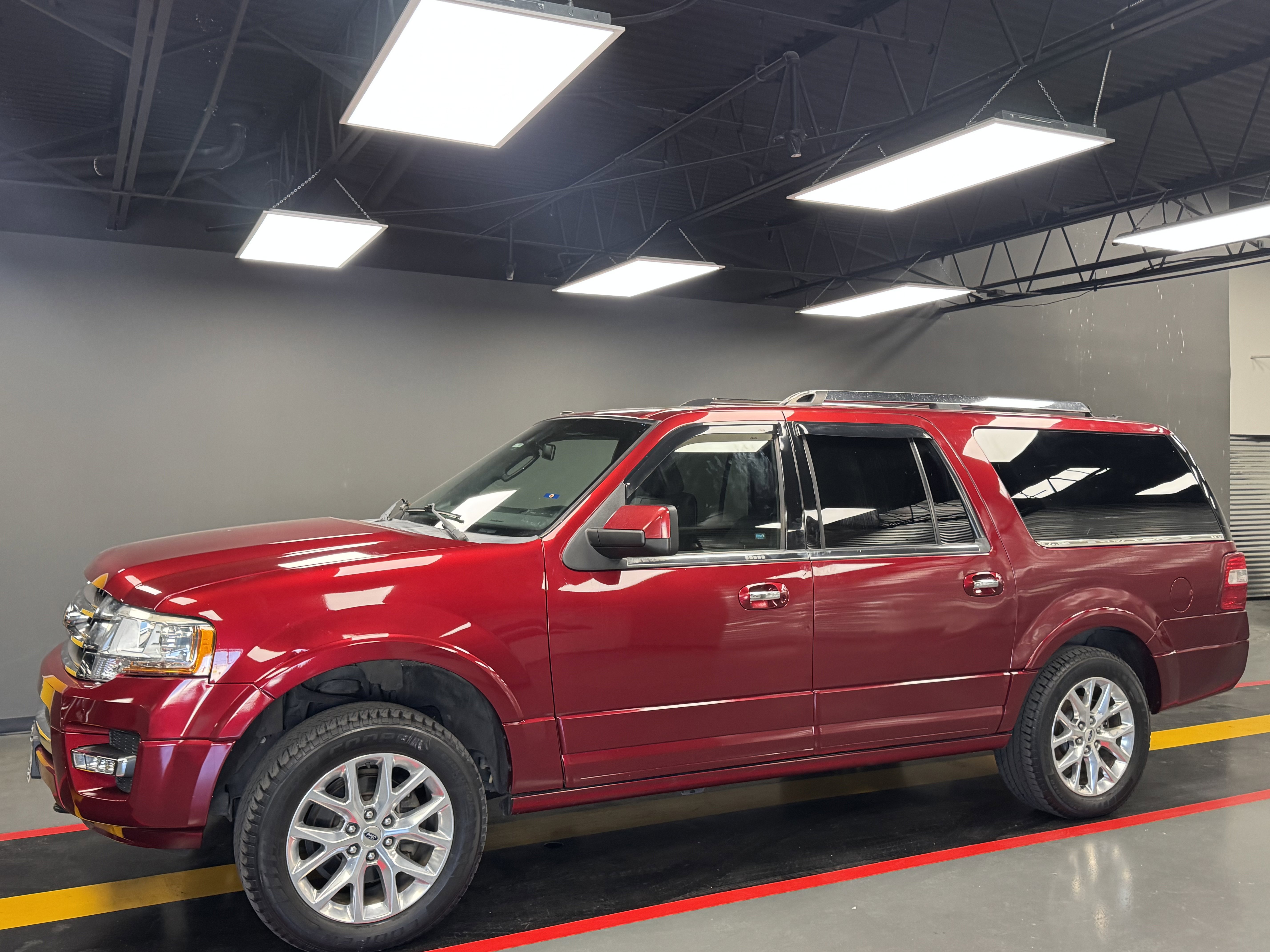 Used 2017 Ford Expedition EL Limited w/ Equipment Group 301A image 2