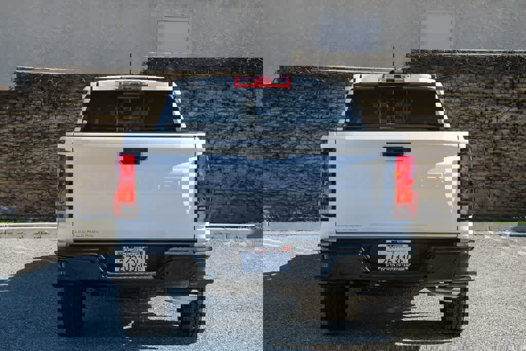 Used 2025 Chevrolet Colorado W/T image 8