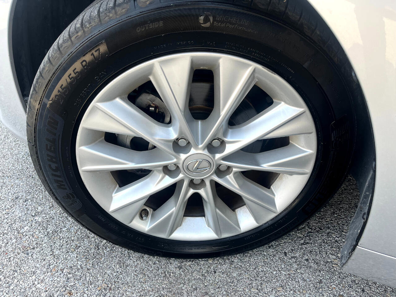 Used 2013 Lexus ES 300h image 33